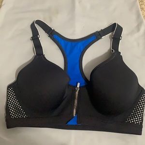 Sports Bra with zipper